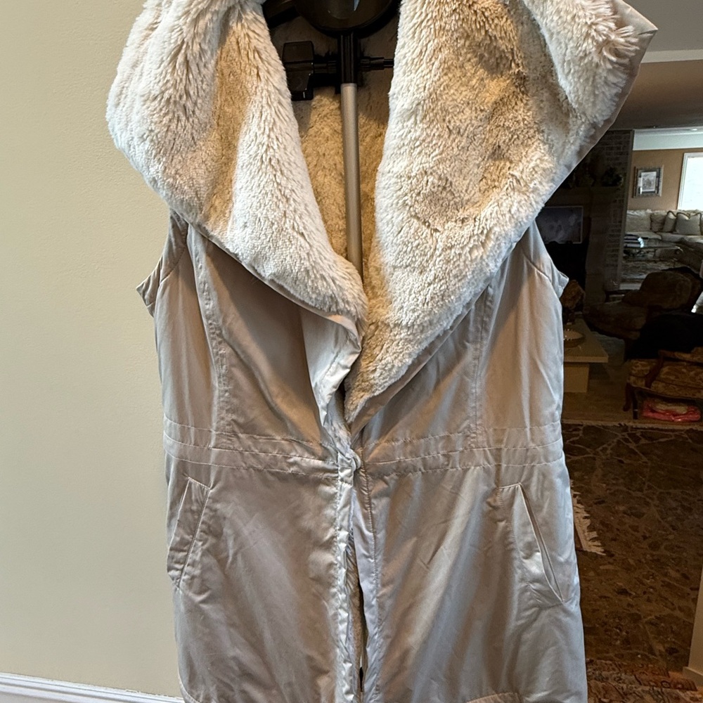 Lafayette 148 New York Soft Cream Vest